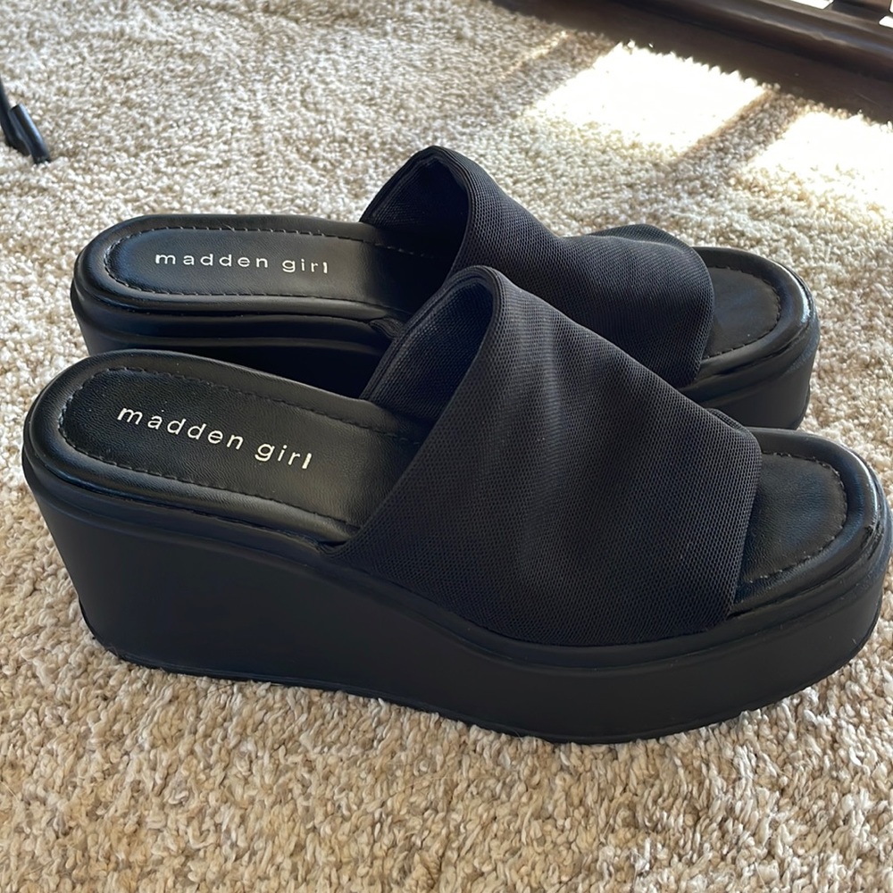 MADDEN GIRL platform wedge sandals